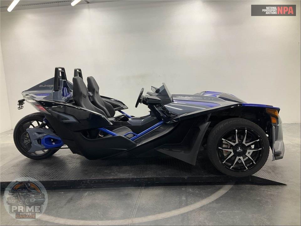 2021 Polaris SLINGSHOT R AUTODRIVE — фото 1