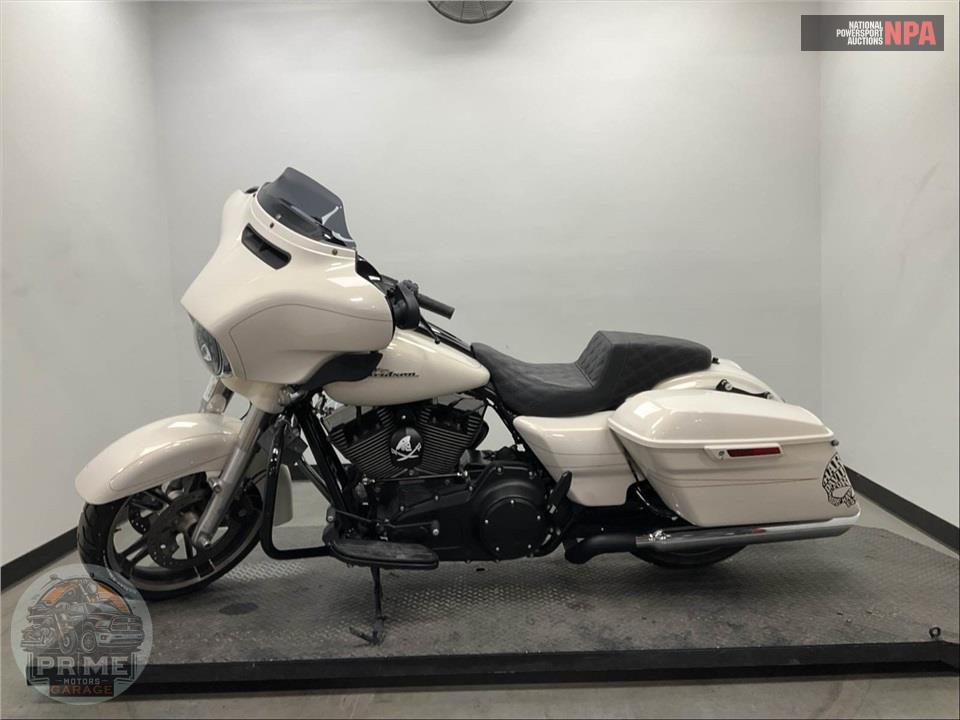 2015 Harley-Davidson FLHXS STREET GLIDE SPECIAL — фото 3