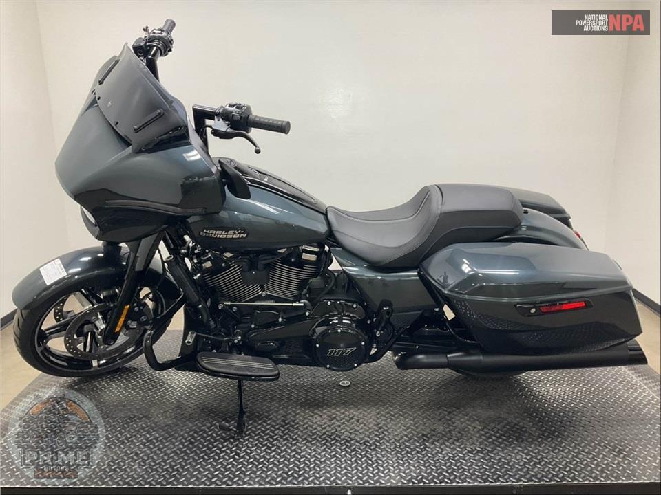 2025 Harley-Davidson FLHX STREET GLIDE — фото 3