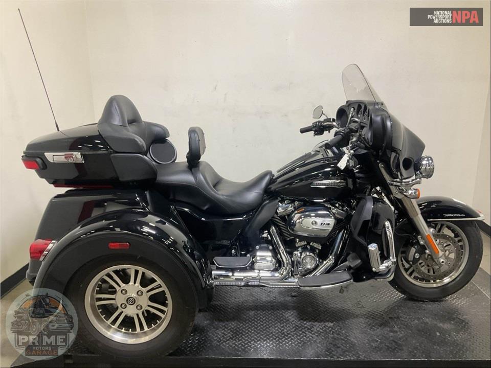 2019 Harley-Davidson FLHTCUTG TRI GLIDE ULTRA — фото 1