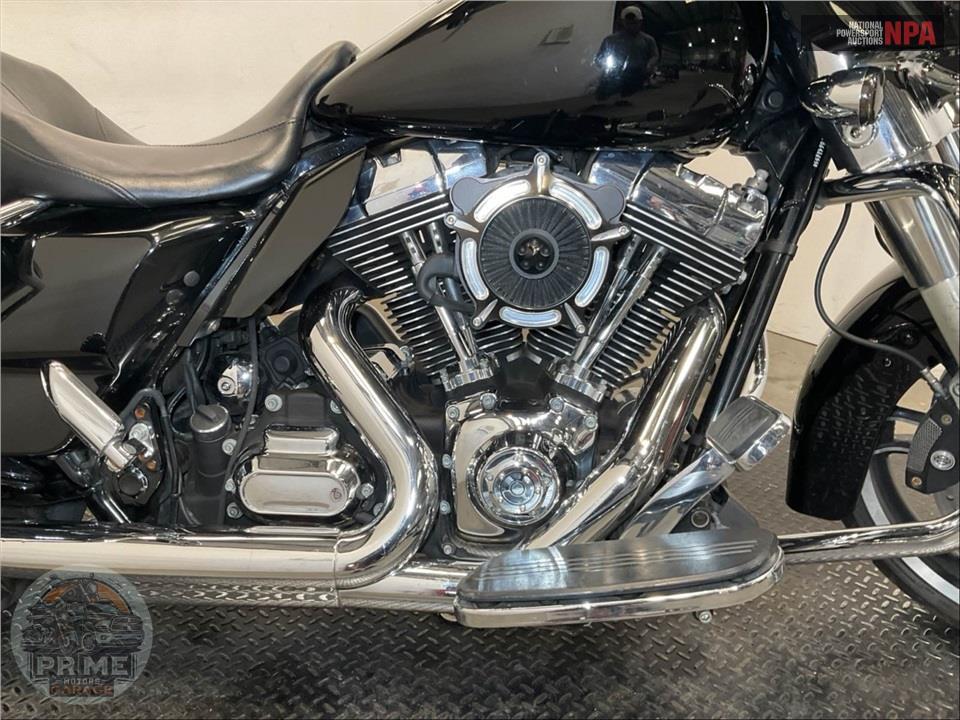 2015 Harley-Davidson FLHX STREET GLIDE — фото 6