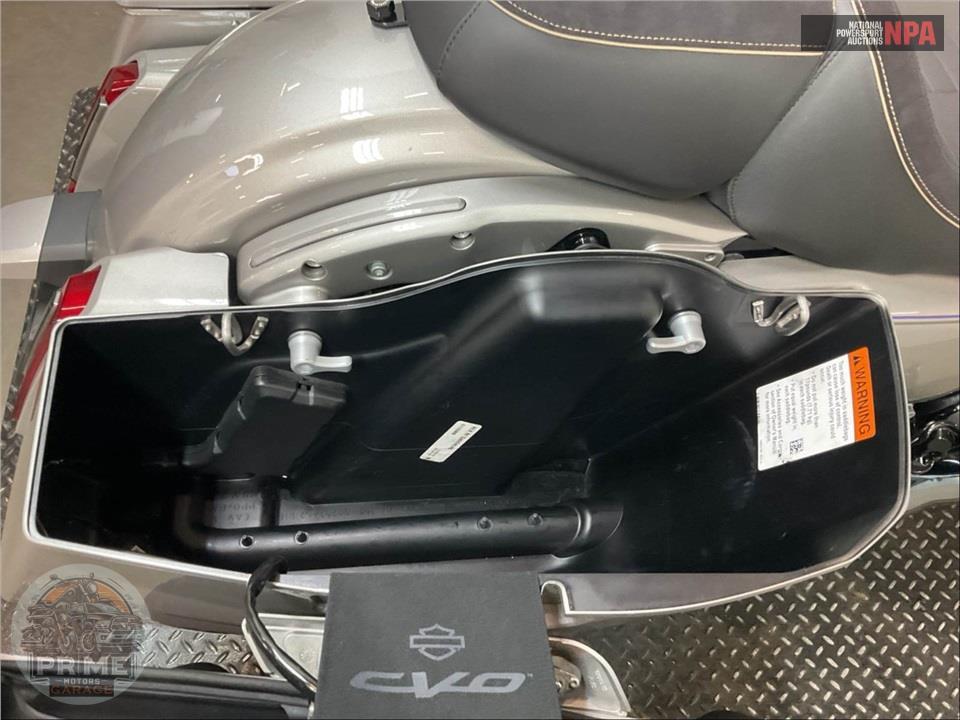 2023 Harley-Davidson FLTRXSE CVO ROAD GLIDE — фото 17