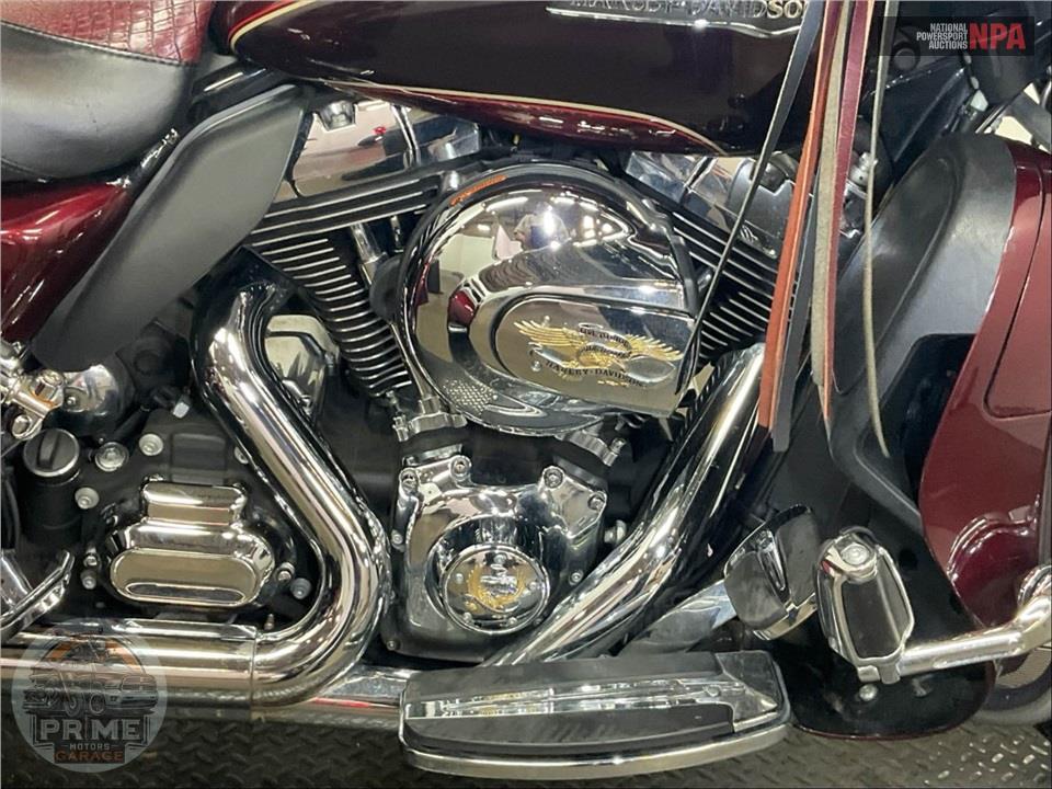 2014 Harley-Davidson FLHTCUTG TRIGLIDE ULTRA CLASSIC — фото 6