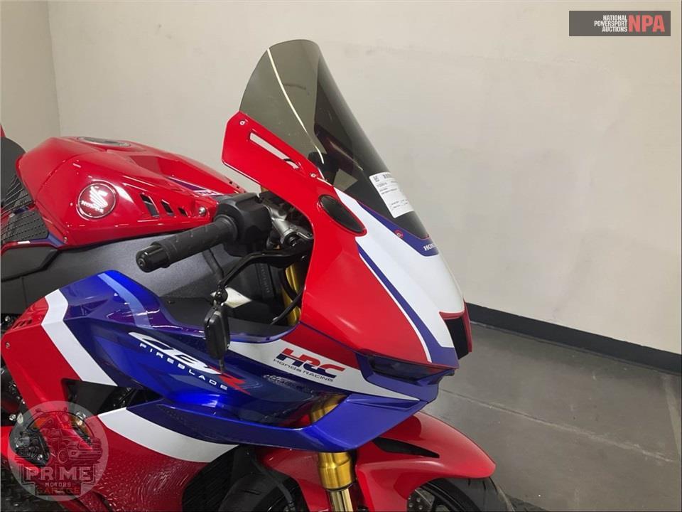 2025 Honda CBR1000RR-R FIREBLADE SP — фото 21