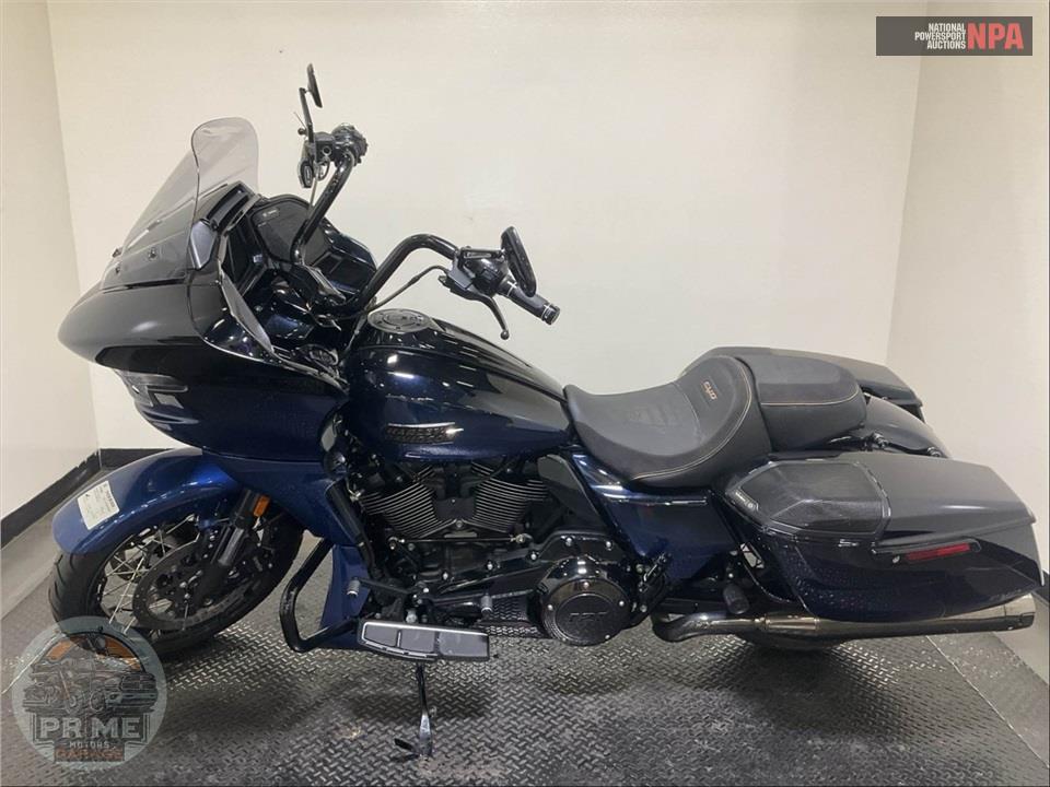 2023 Harley-Davidson FLTRXSE CVO ROAD GLIDE — фото 3