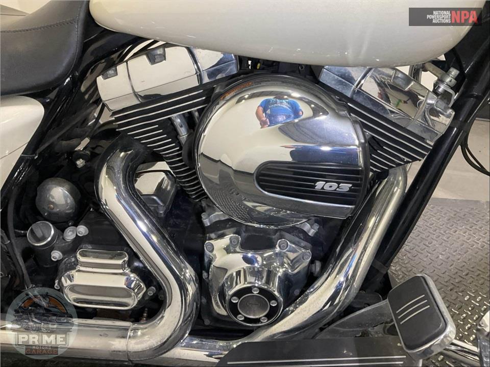 2015 Harley-Davidson FLHXS STREET GLIDE SPECIAL — фото 6
