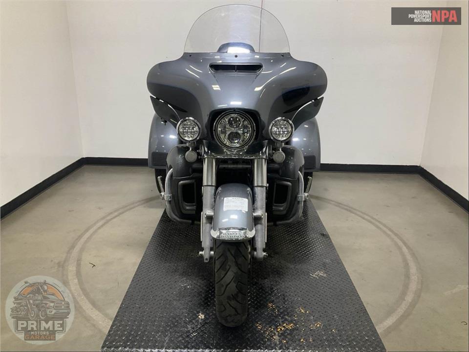 2021 Harley-Davidson FLHTCUTG TRI GLIDE ULTRA CLASSIC — фото 2