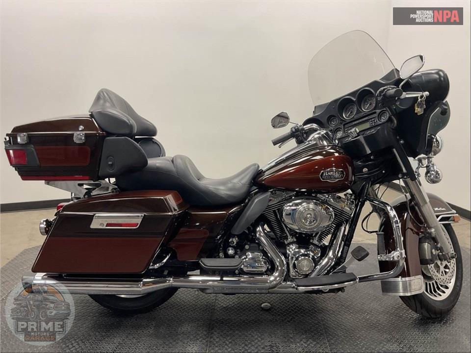 2011 Harley-Davidson FLHTCU UL CLSC EL GLIDE — фото 1