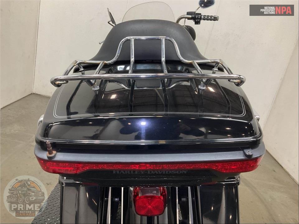 2016 Harley-Davidson FLHTCU ULTRA CLASSIC ELECTRA GLIDE — фото 25