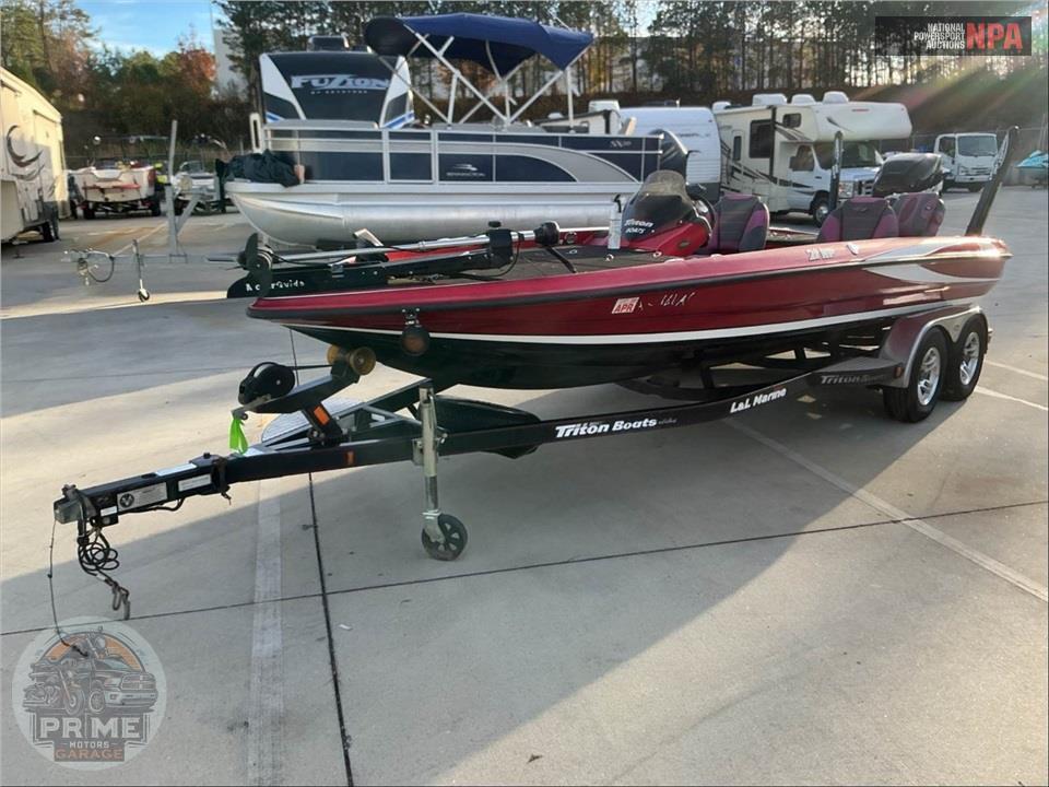 2010 Triton Boat 21HP(***) L=21/E=1 250HP MERC OB — фото 2