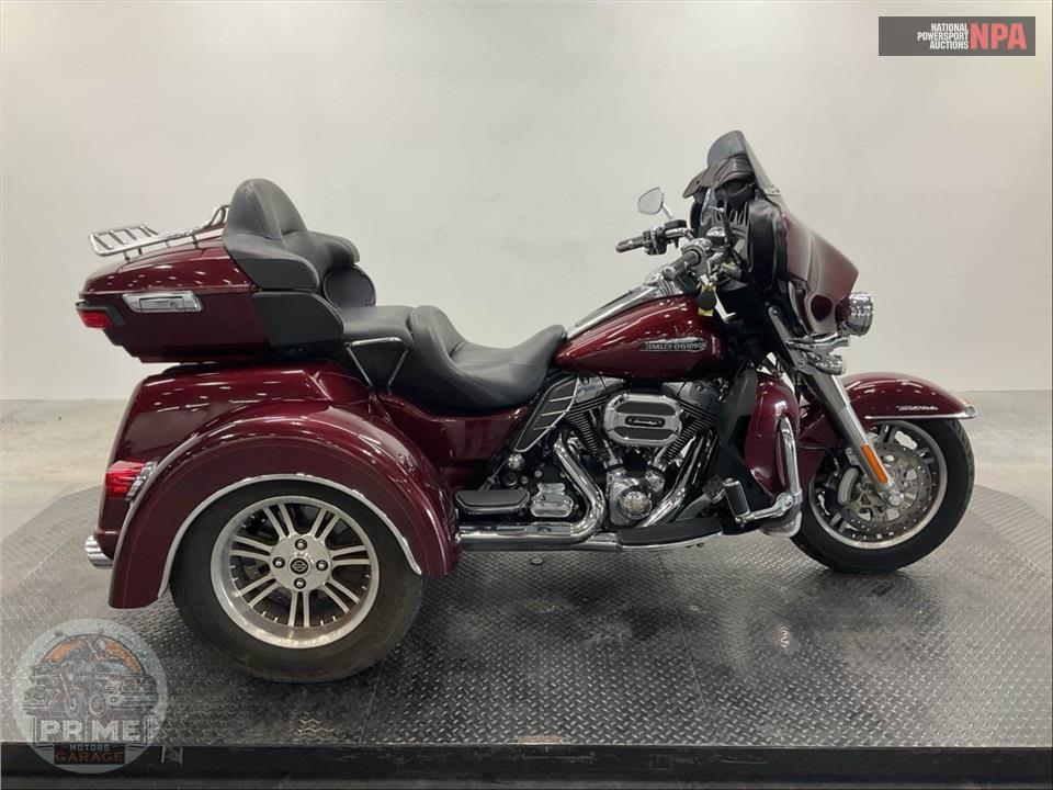 2015 Harley-Davidson FLHTCUTG TRIGLIDE ULTRA CLASSIC — фото 1