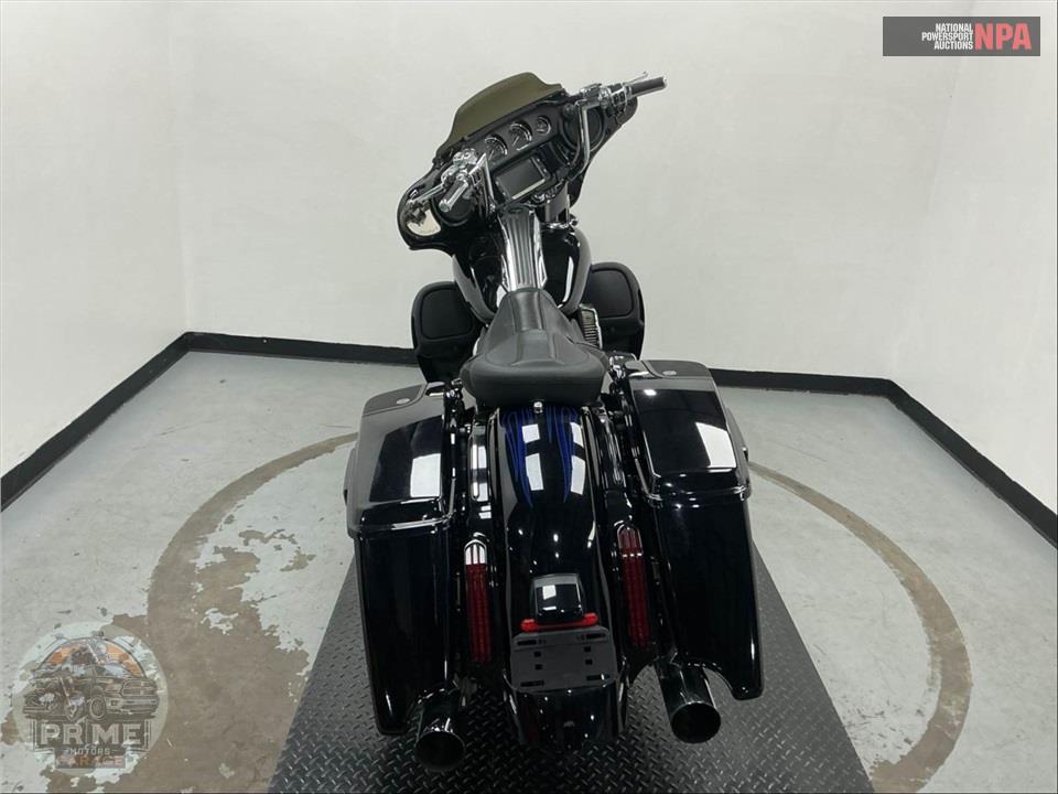 2016 Harley-Davidson FLHXSE CVO STREET GLIDE SPECIAL — фото 4