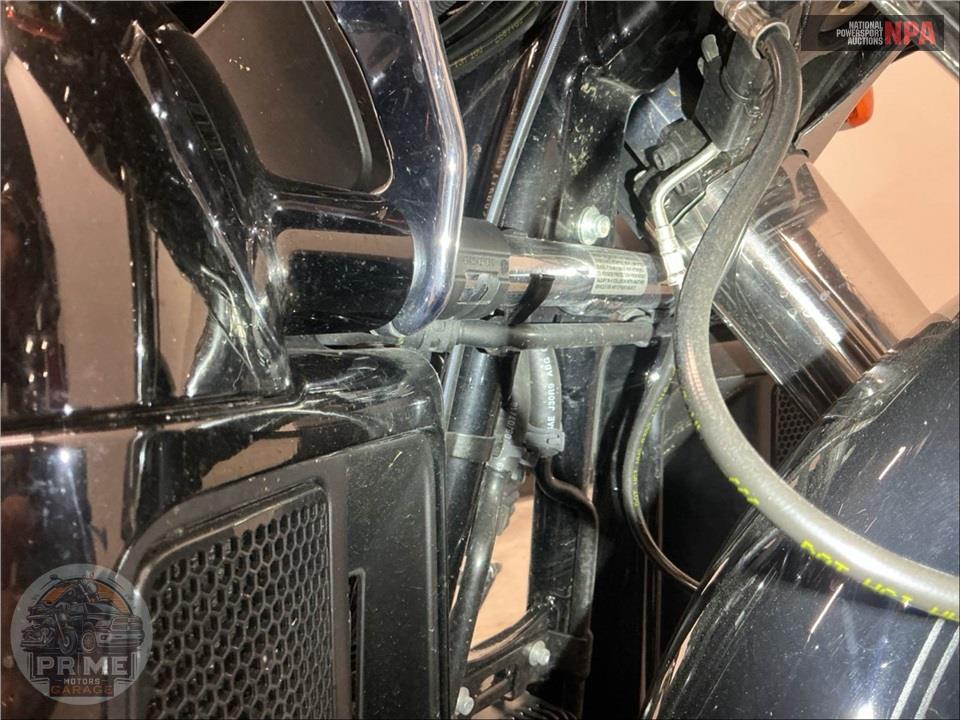 2019 Harley-Davidson FLTRU ROAD GLIDE ULTRA — фото 11