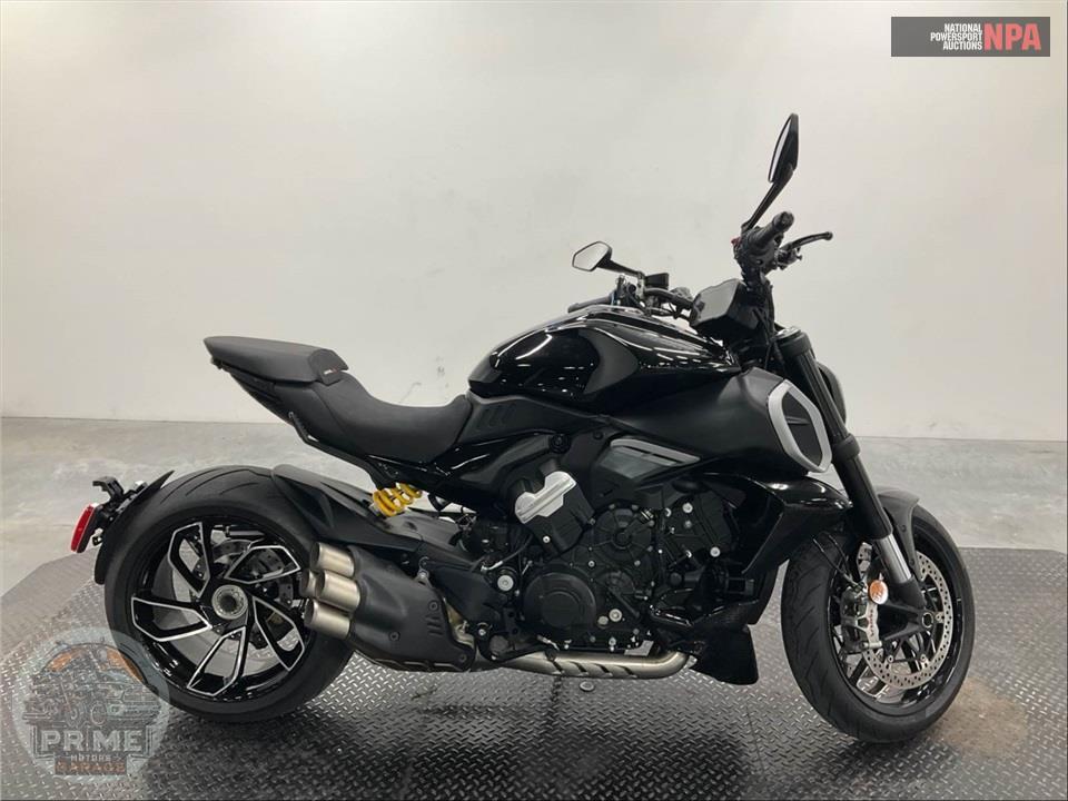 2024 Ducati DIAVEL V4 — фото 1