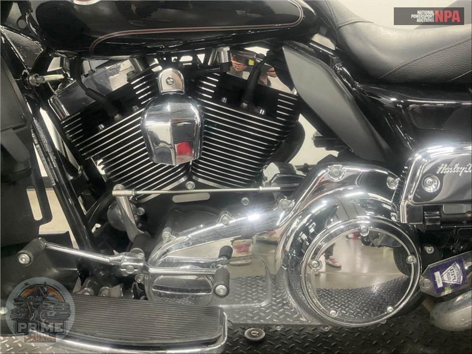 2011 Harley-Davidson FLHTCUTG TRIGLIDE UL CLSC — фото 7