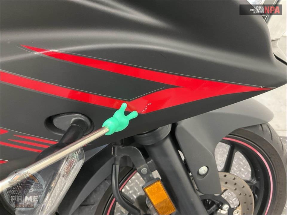 2017 Yamaha YZF-R3 — фото 16