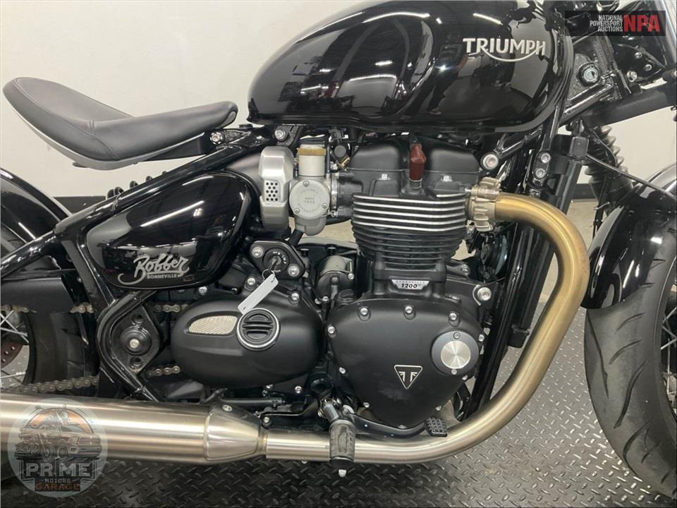 2022 Triumph BONNEVILLE BOBBER — фото 6