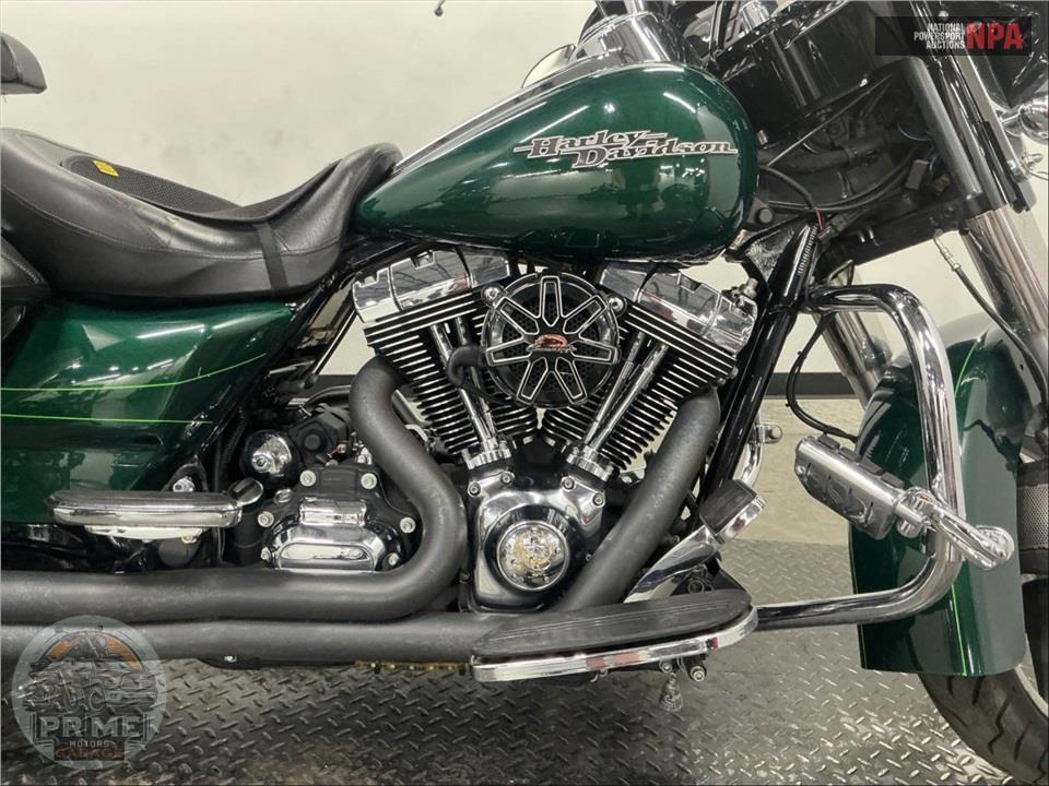 2015 Harley-Davidson FLHXS STREET GLIDE SPECIAL — фото 6