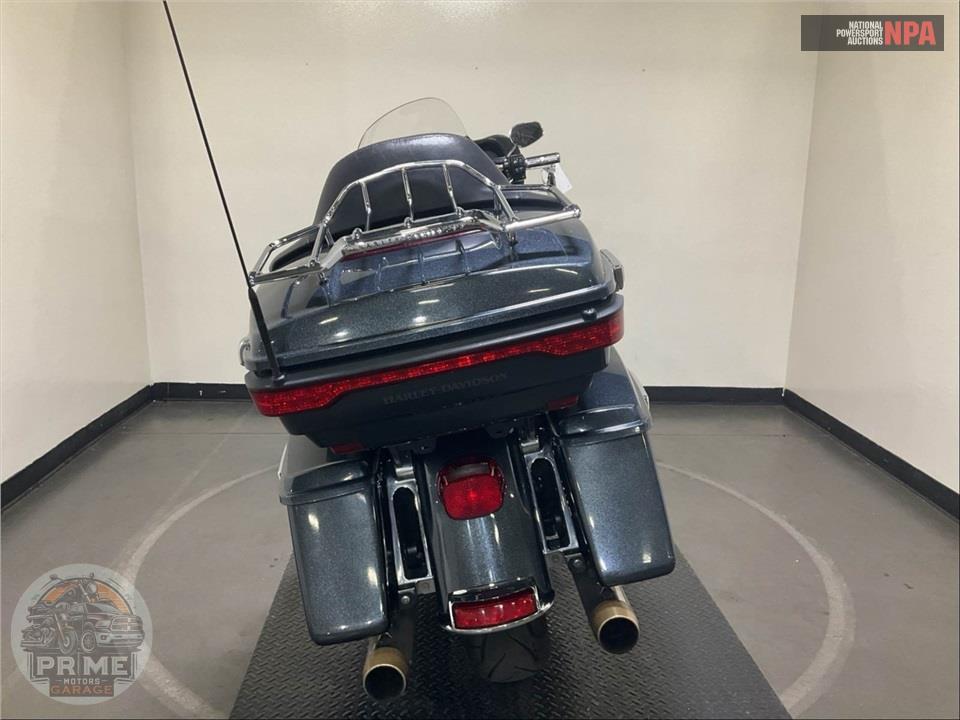 2015 Harley-Davidson FLHTCU ULTRA CLASSIC ELECTRA GLIDE — фото 4
