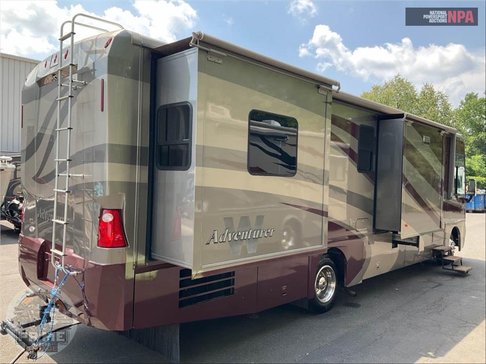 2006 Winnebago M-35A WORKHORSE ADVENTURER SERIES — фото 3