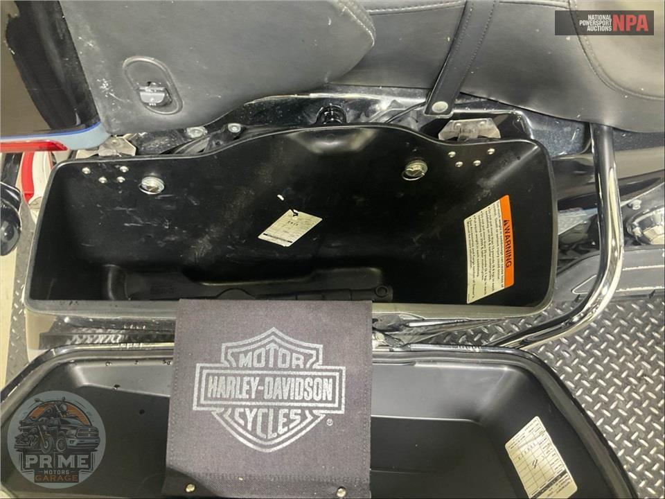 2013 Harley-Davidson FLHTK ELECTRA GLIDE UL LI — фото 27