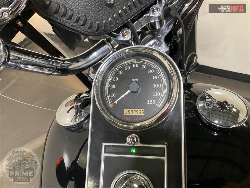 2010 Harley-Davidson FLSTFB FAT BOY LO — фото 5