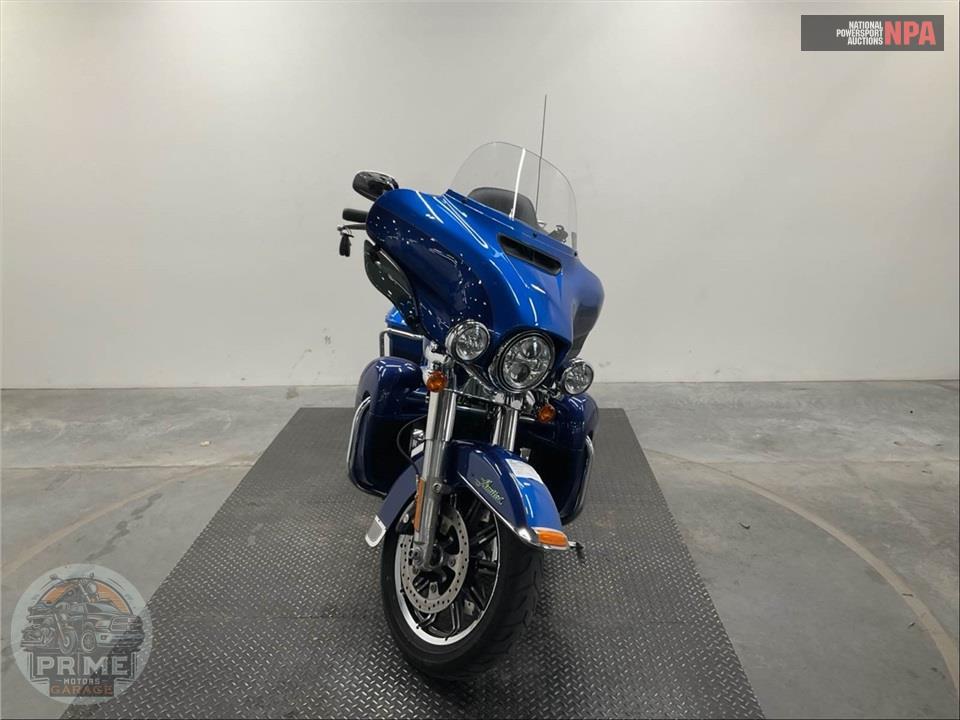 2017 Harley-Davidson FLHTK ULTRA LIMITED — фото 2