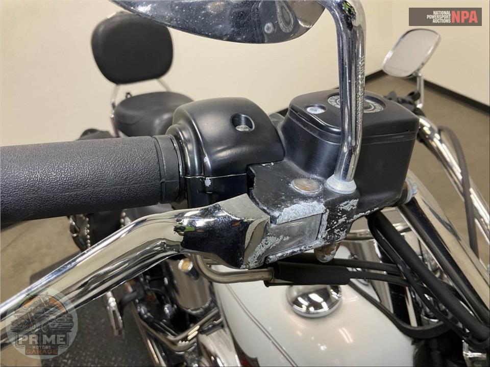 2001 Harley-Davidson FLSTC HERITAGE SOFTAIL CLASSIC — фото 36