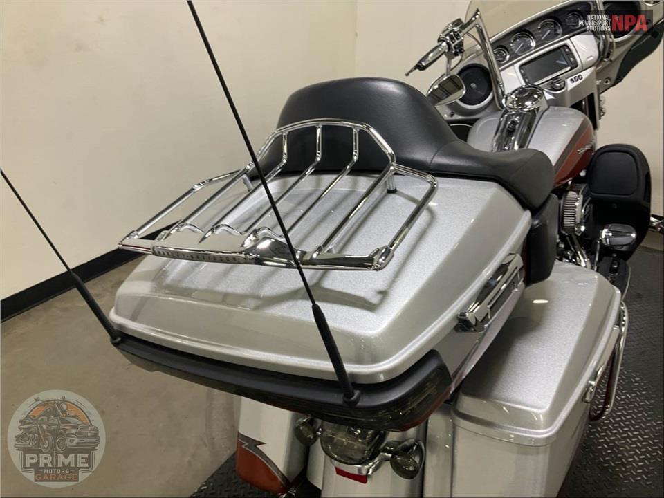 2014 Harley-Davidson FLHTKSE CVO ULTRA LIMITED — фото 28