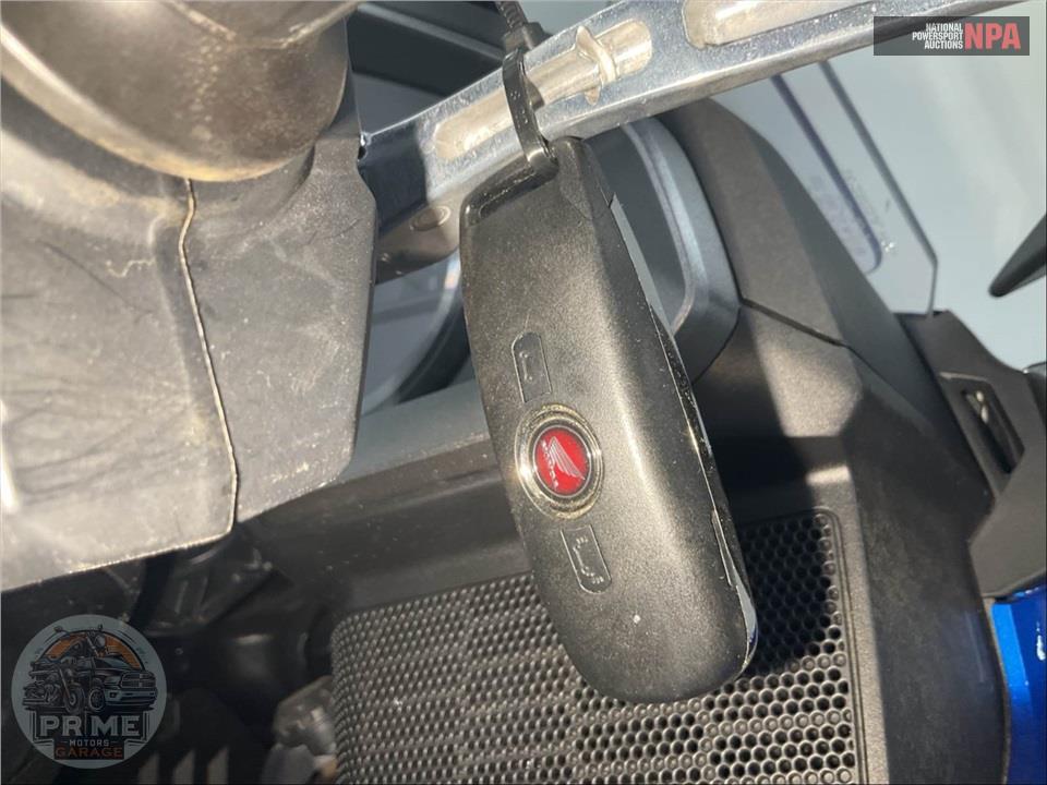 2022 Honda GL1800D GOLDWING TOUR DCT — фото 9