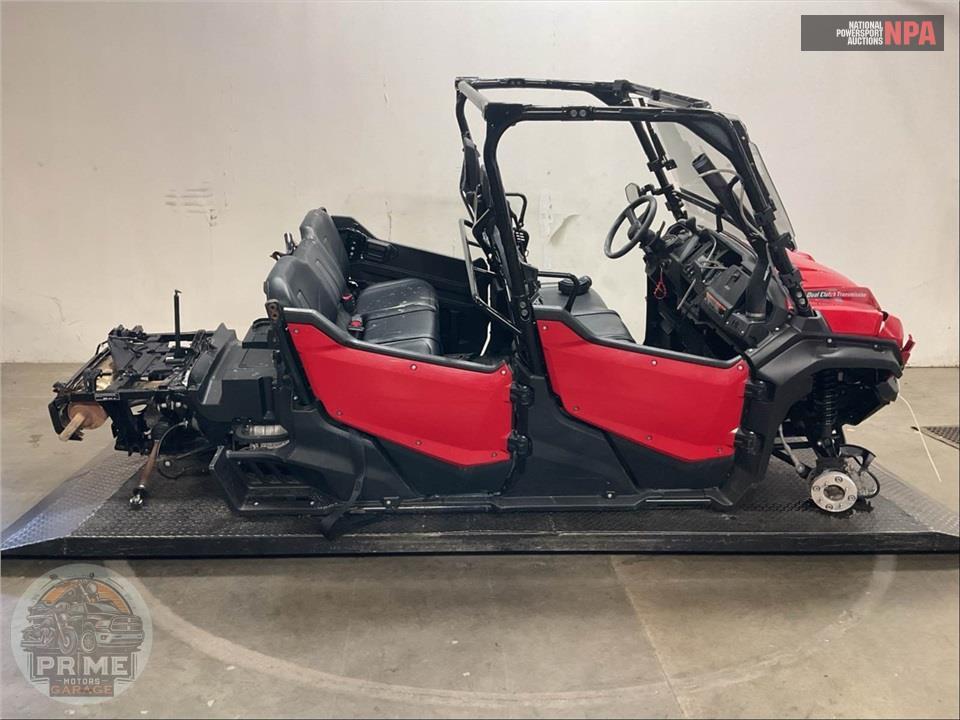 2024 Honda SXS1000M6D PIONEER 6 DELUXE CREW — фото 1