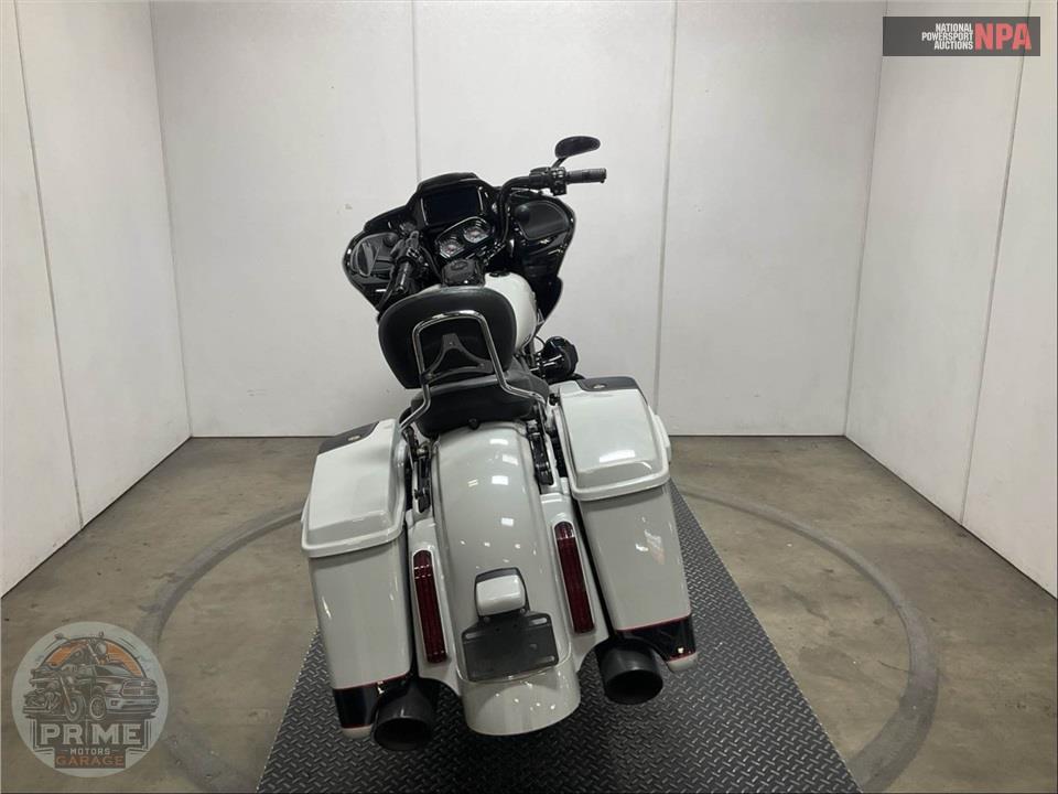 2020 Harley-Davidson FLTRXSE CVO ROAD GLIDE — фото 4