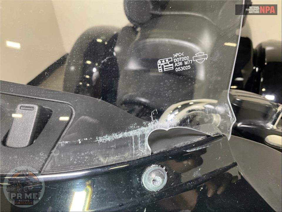 2019 Harley-Davidson FLHTCUTG TRI GLIDE ULTRA — фото 17
