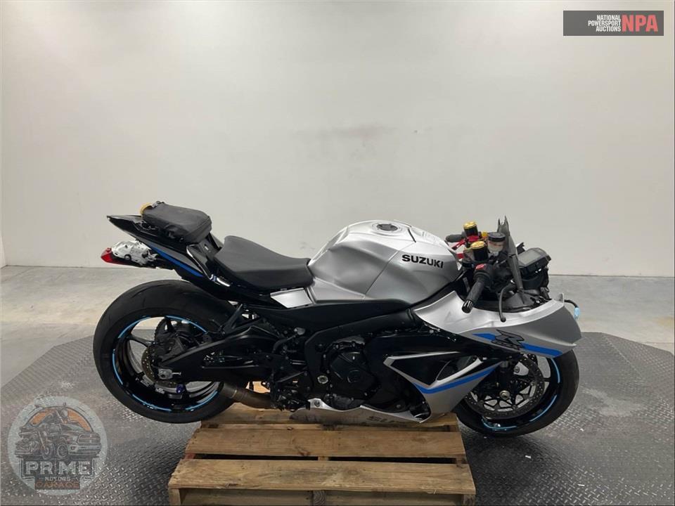 2025 Suzuki GSX-R1000AM5 — фото 1