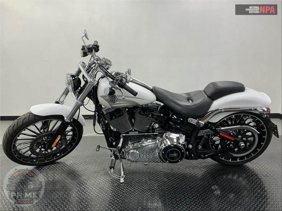 2017 Harley-Davidson FXSB BREAKOUT — фото 3