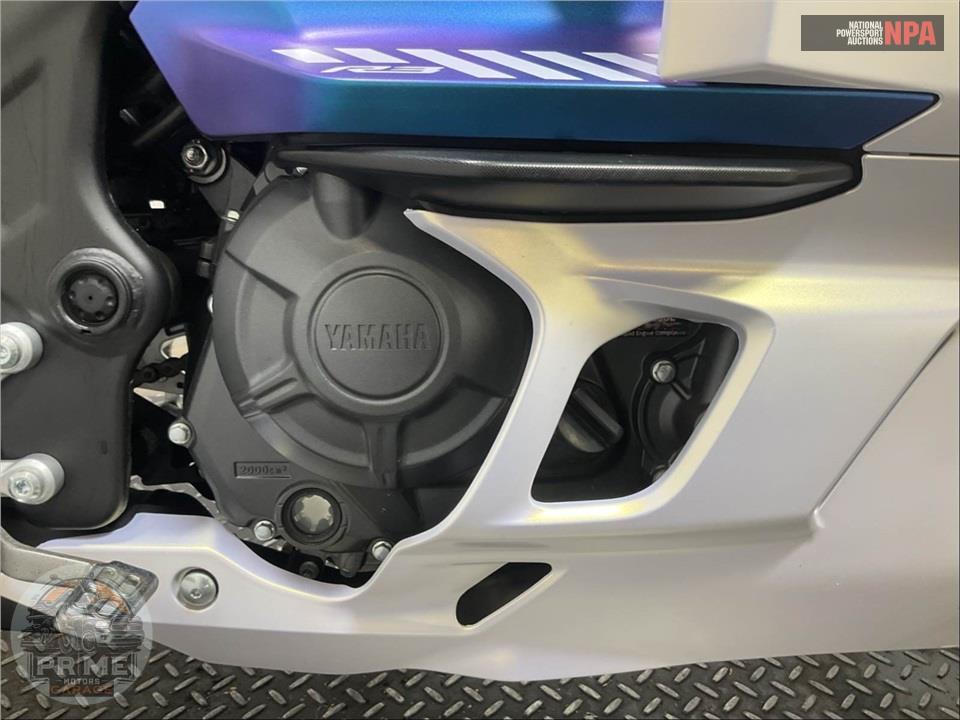 2025 Yamaha YZF-R3 — фото 6