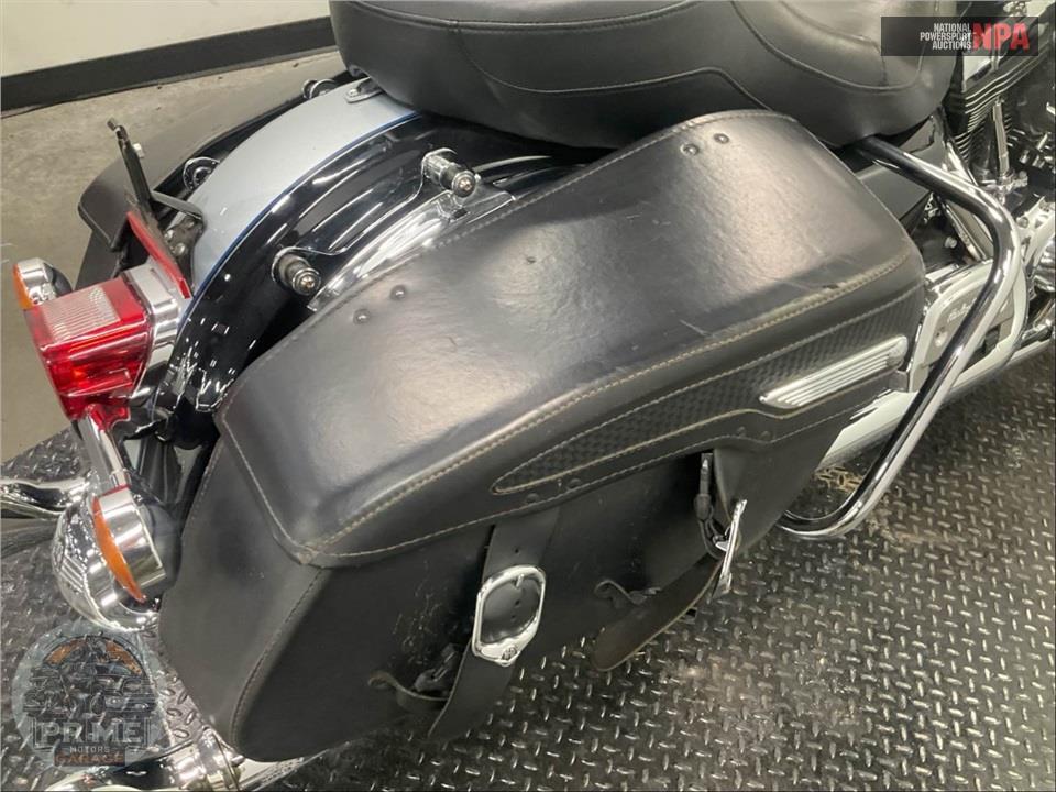 2012 Harley-Davidson FLHRC ROAD KING CLSC — фото 23