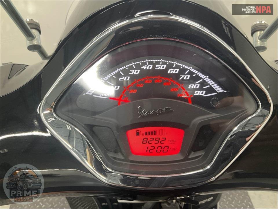 2021 Vespa GTS 300 HPE 75th — фото 5