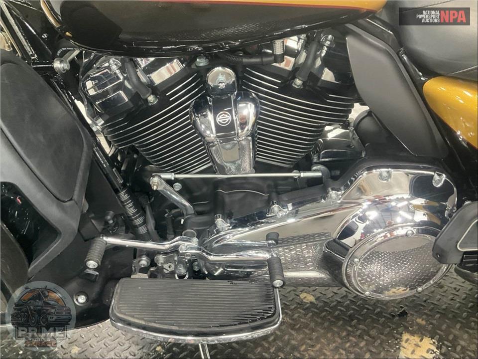 2017 Harley-Davidson FLHTK ULTRA LIMITED — фото 7