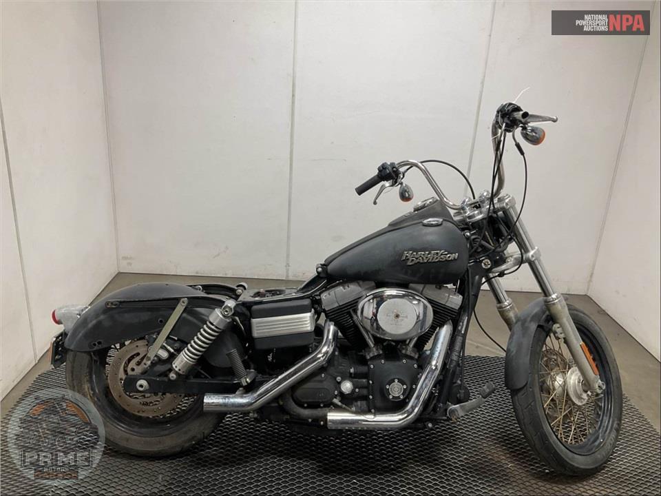 2010 Harley-Davidson FXDB DYNA STREET BOB — фото 1