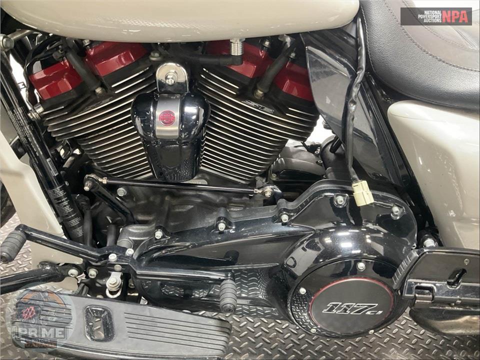 2020 Harley-Davidson FLTRXSE CVO ROAD GLIDE — фото 8