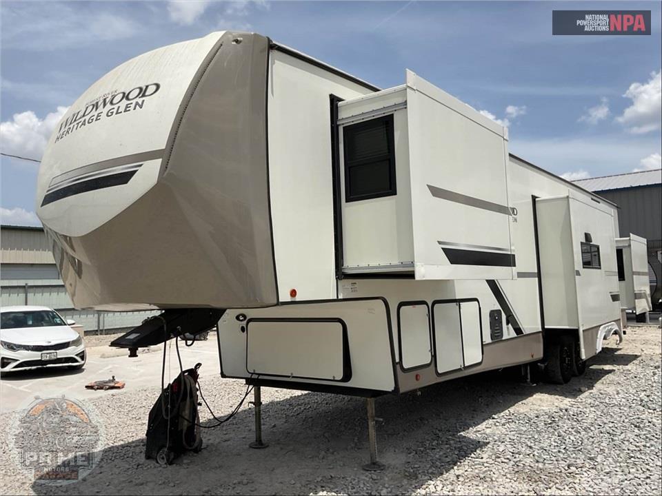 2024 Wildwood By Forest River M-375FAM - HERITAGE GLEN FIFTH WHEEL SERIES — фото 2