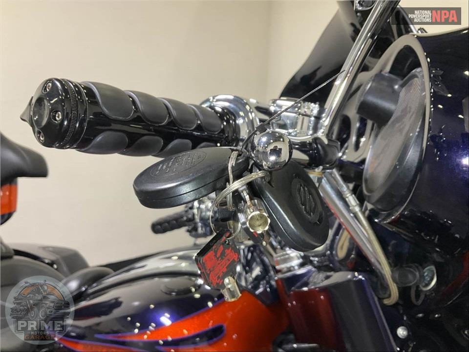 2015 Harley-Davidson FLHXSE CVO STREET GLIDE SPECIAL — фото 12