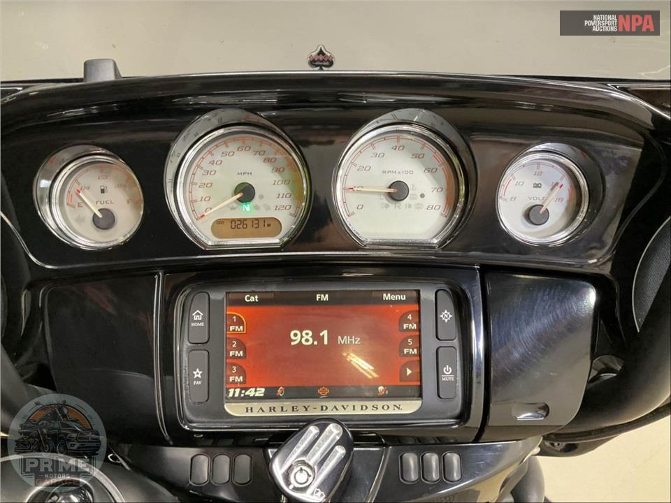 2014 Harley-Davidson FLHXS STREET GLIDE — фото 5