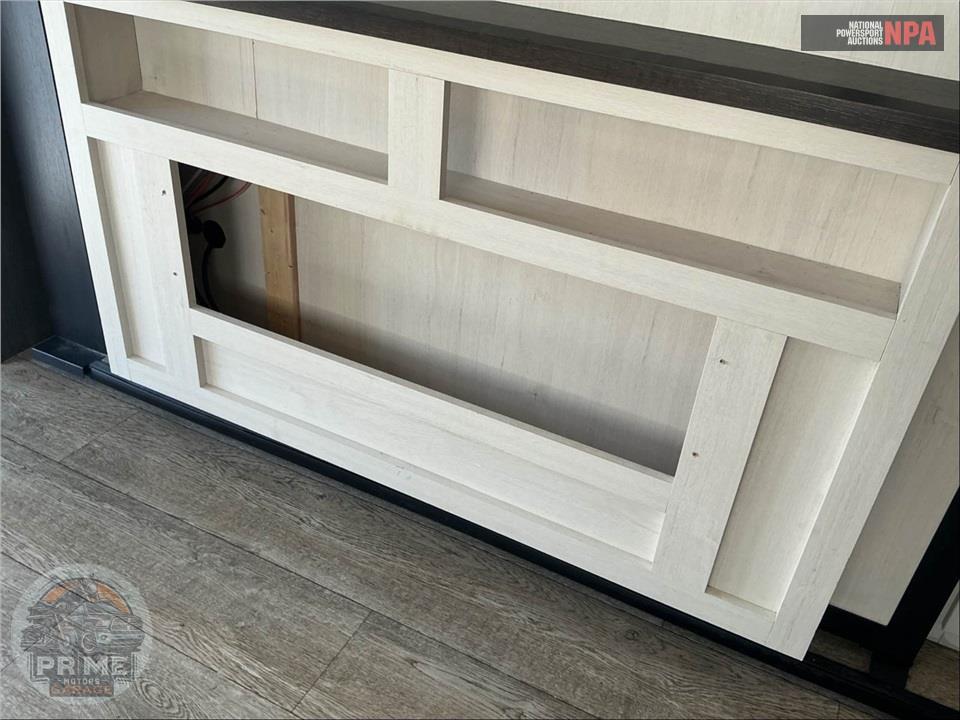 2025 Cherokee By Forest River M -3800DECK - ARCTIC WOLF FIFTH WHEEL SERIES — фото 25