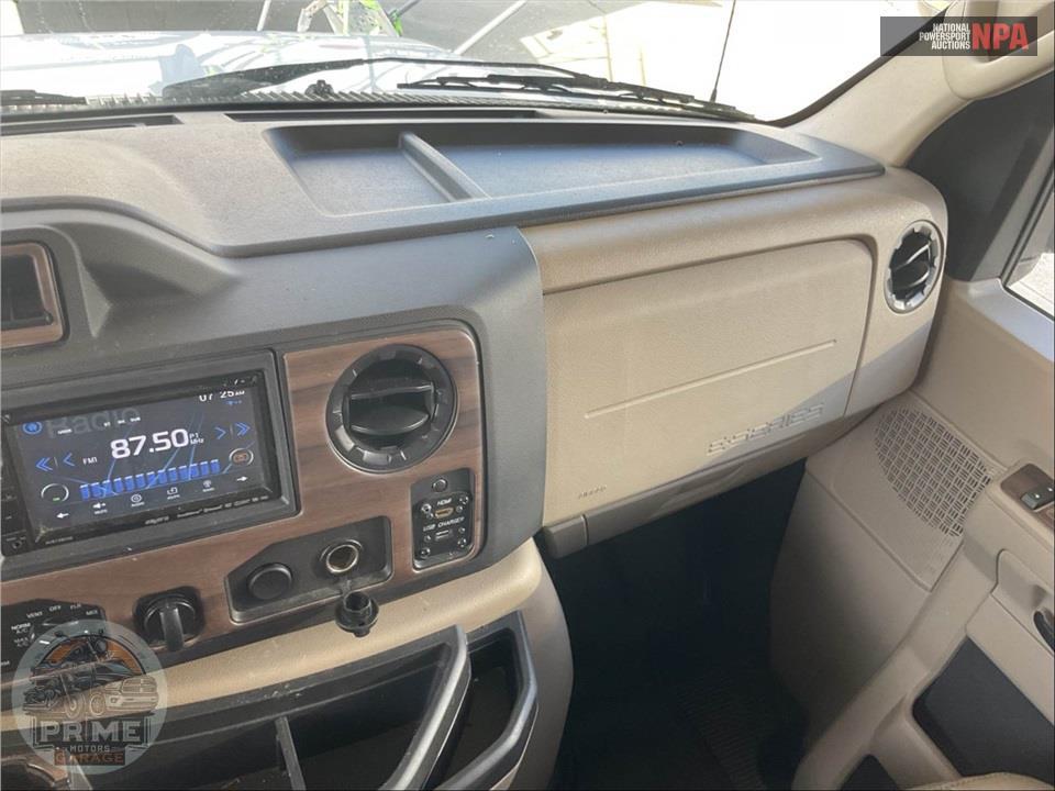 2018 Thor Motor Coach M-31E E450-V10 - FOUR WINDS SERIES — фото 27