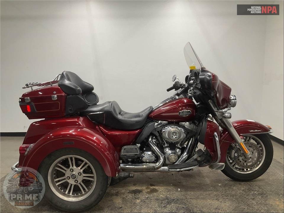 2010 Harley-Davidson FLHTCUTG TRIGLIDE ULTRA CLASSIC — фото 1