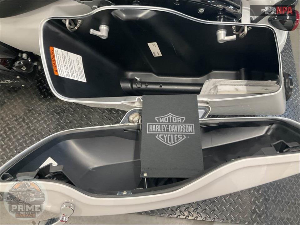 2020 Harley-Davidson FLHXS STREET GLIDE SPECIAL — фото 17