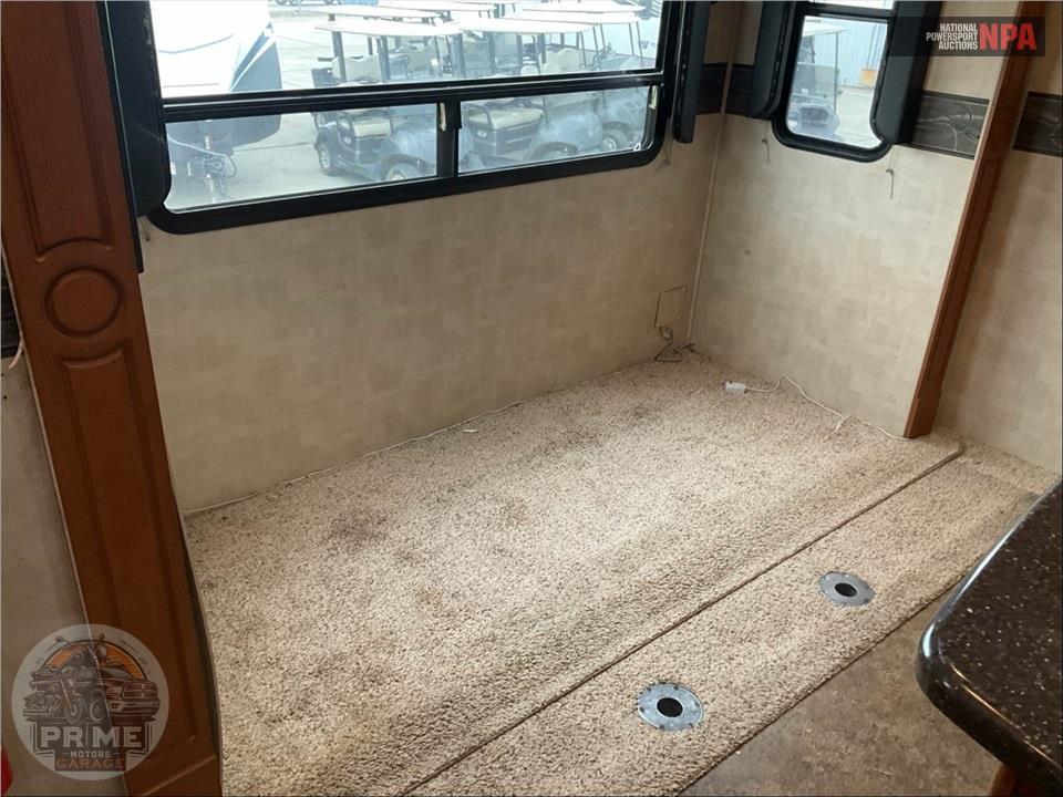 2011 Keystone Rv M-4014 LEV - RAPTOR TOY HAULER TOY HAULER SERIES — фото 10