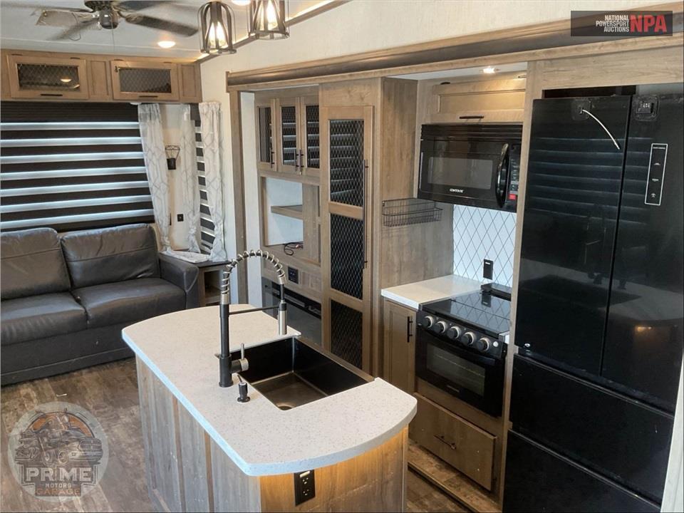 2022 Sabre By Forest River M-36BHQ - FIFTH WHEEL SERIES — фото 6